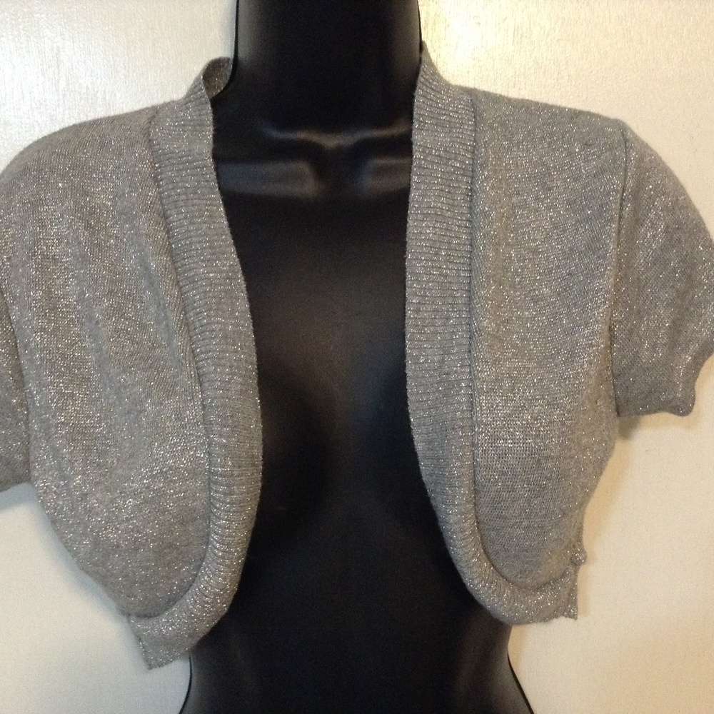 GIRLS SIZE 12 KNIT MINDED METALLIC SILVER SHRUG